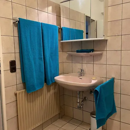 Mit Balkon Im Zentrum Von *